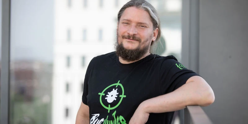 Roland Golla Portrait über den Dächern von Duisburg